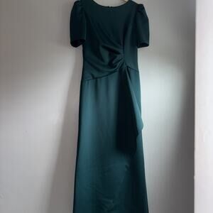 Xscape dress Size 12P 3/4 SLEEVE SIDE RUCHED FLOOR LENGTH GOWNColorHunter